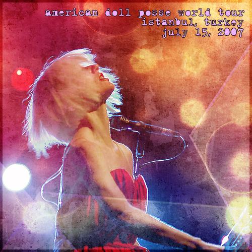 American Doll Posse World Tour: Istanbul, Turkey (July 15, 2007)
American Doll Posse World Tour: Istanbul, Turkey (July 15, 2007)
Keywords: American Doll Posse;2007